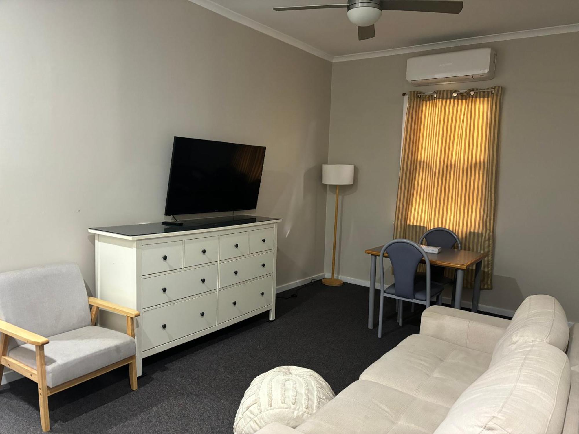 Broken Hill Tourist Lodge Екстериор снимка